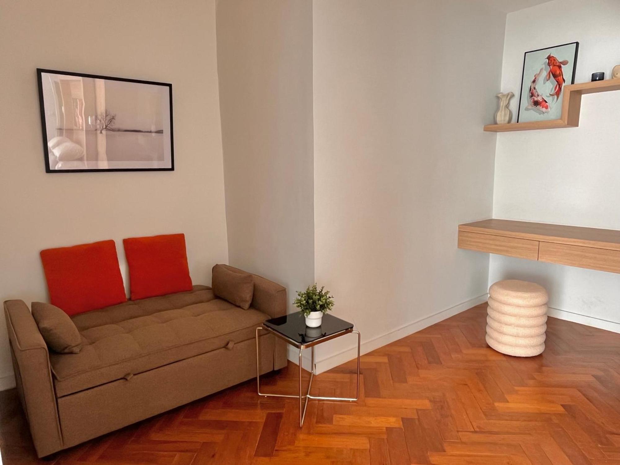 Stylish Penthouse With Panoramic Views At Icon Park Apartment *